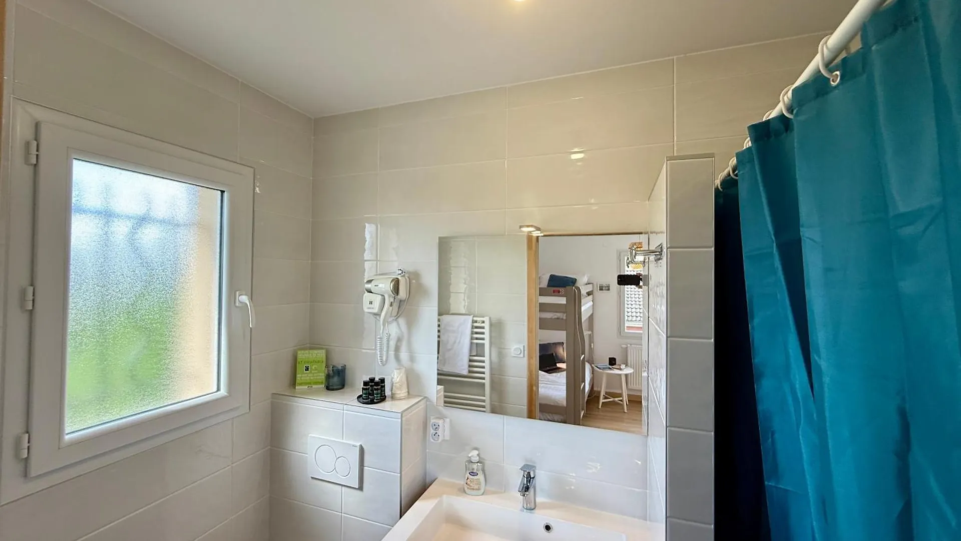 Chambres d'hôtes Gite Grange Debout Beynost Bed & Breakfast