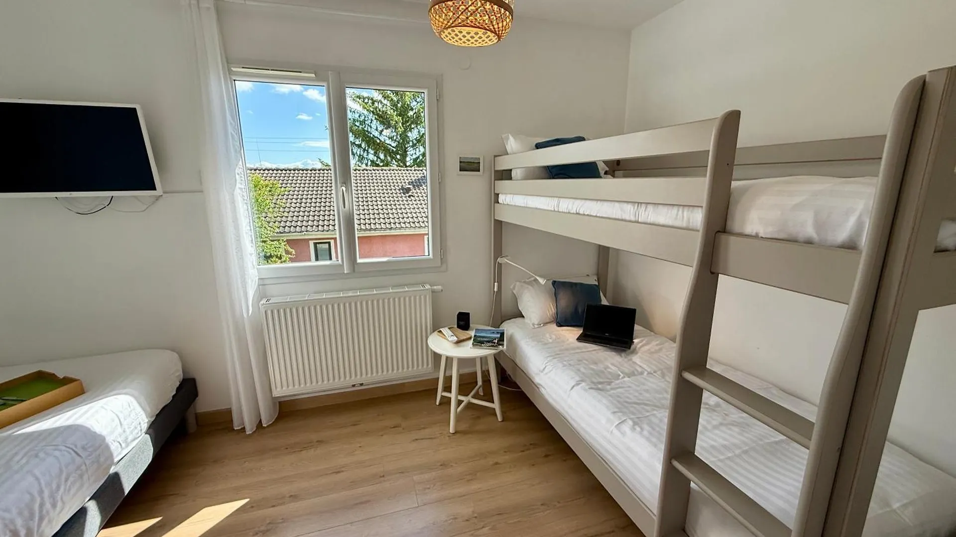 Chambres d'hôtes Gite Grange Debout Beynost