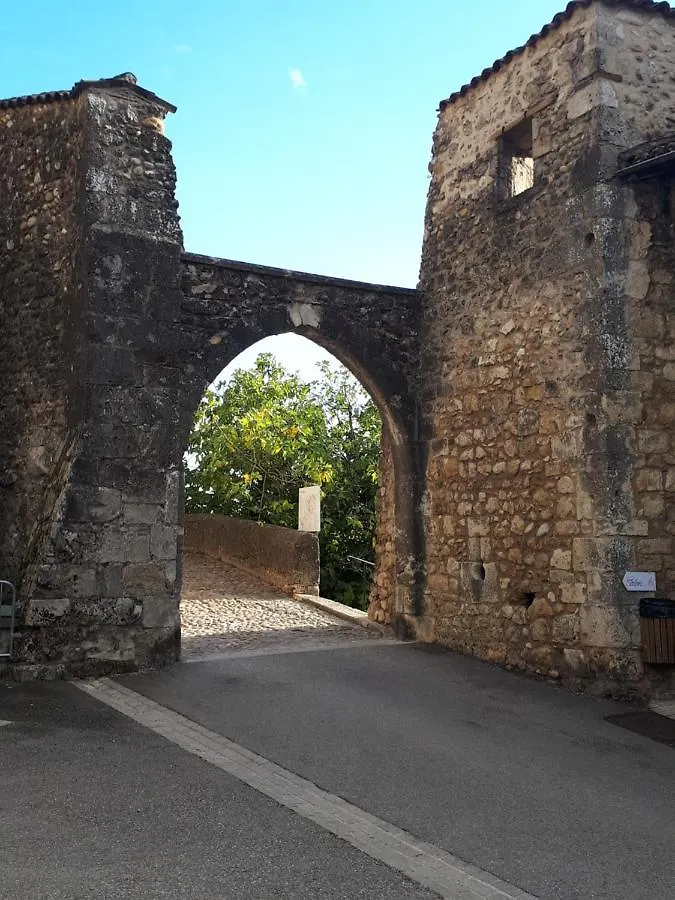 Chambres d'hôtes Gite Grange Debout Beynost 3*,