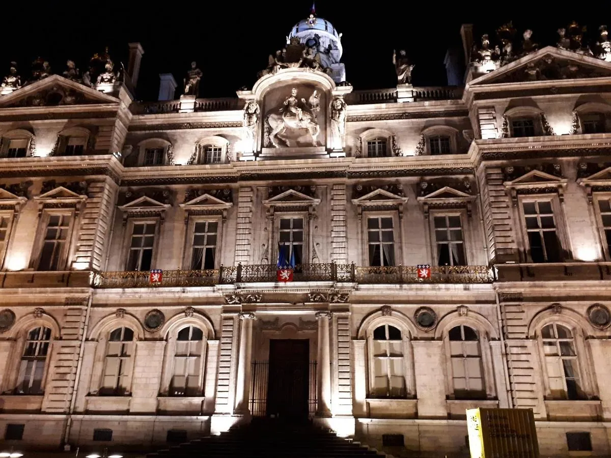 Chambres d'hôtes Gite Grange Debout Beynost